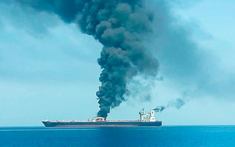 Navio petroleiro que supostamente foi atacado nesta quinta-feira (13), no golfo do Omã.