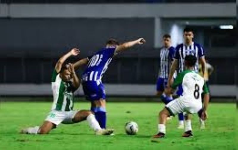 Confronto foi recheado de gols no Estádio Rei Pelé