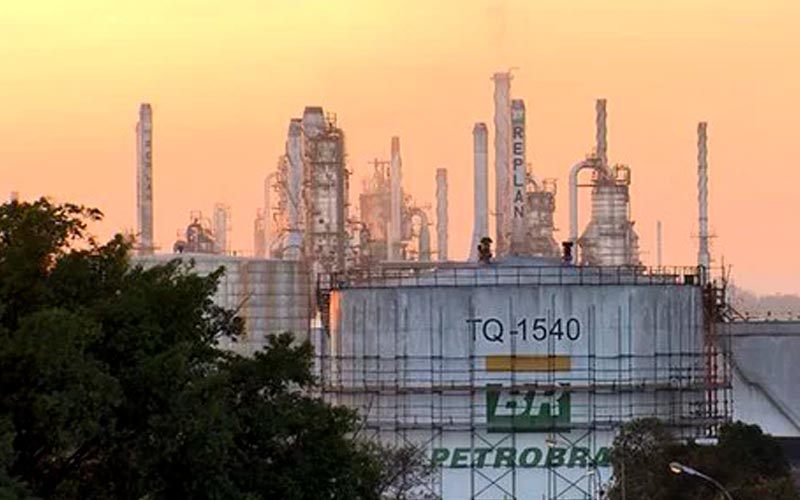 Replan, refinaria da Petrobras localizada em Paulínia, na Rodovia SP-332