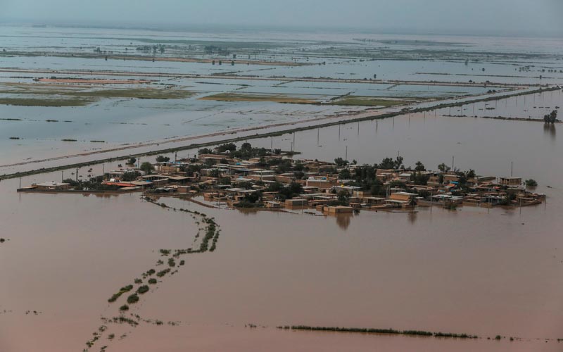 Vista aérea dos estragos provocados pelas chuvas no Irã