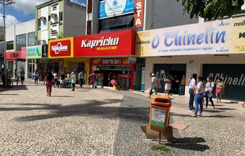 Comércio de Arapiraca abre parcialmente no Carnaval