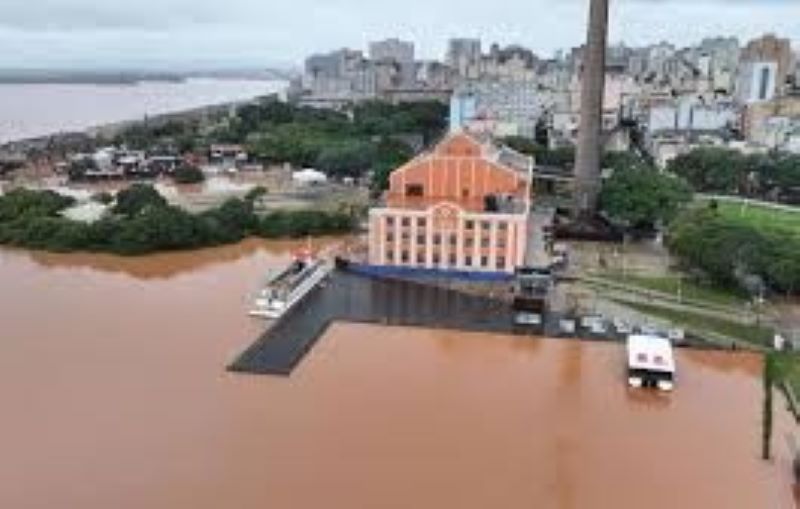 Porto Alegre é tomada pela água