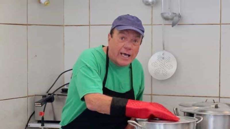 O comediante estava hospitalizado em tratamento contra um câncer no cérebro