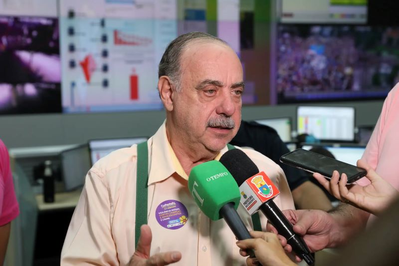 Despedida de Fuad tem velório aberto, autoridades e cortejo em BH