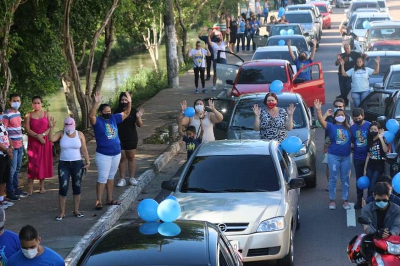 Marcha para Jesus reúne fiéis em carreata na capital paulista