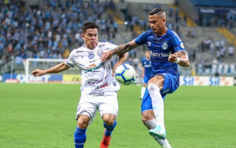 CSA sofre gol no fim e acaba derrotado pelo Grêmio por 2x1, em Porto Alegre-RS